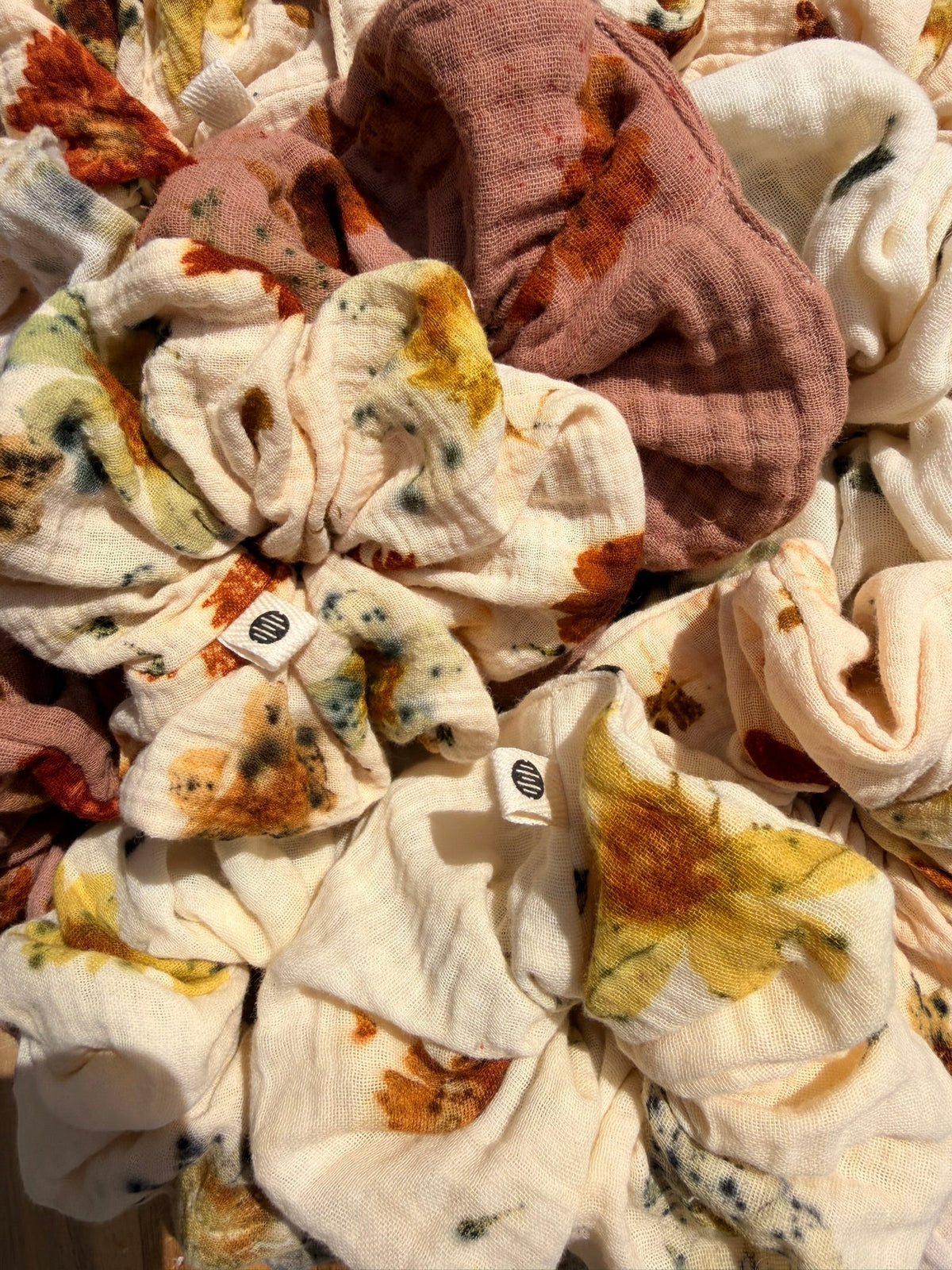 Botanically dyed scrunchie