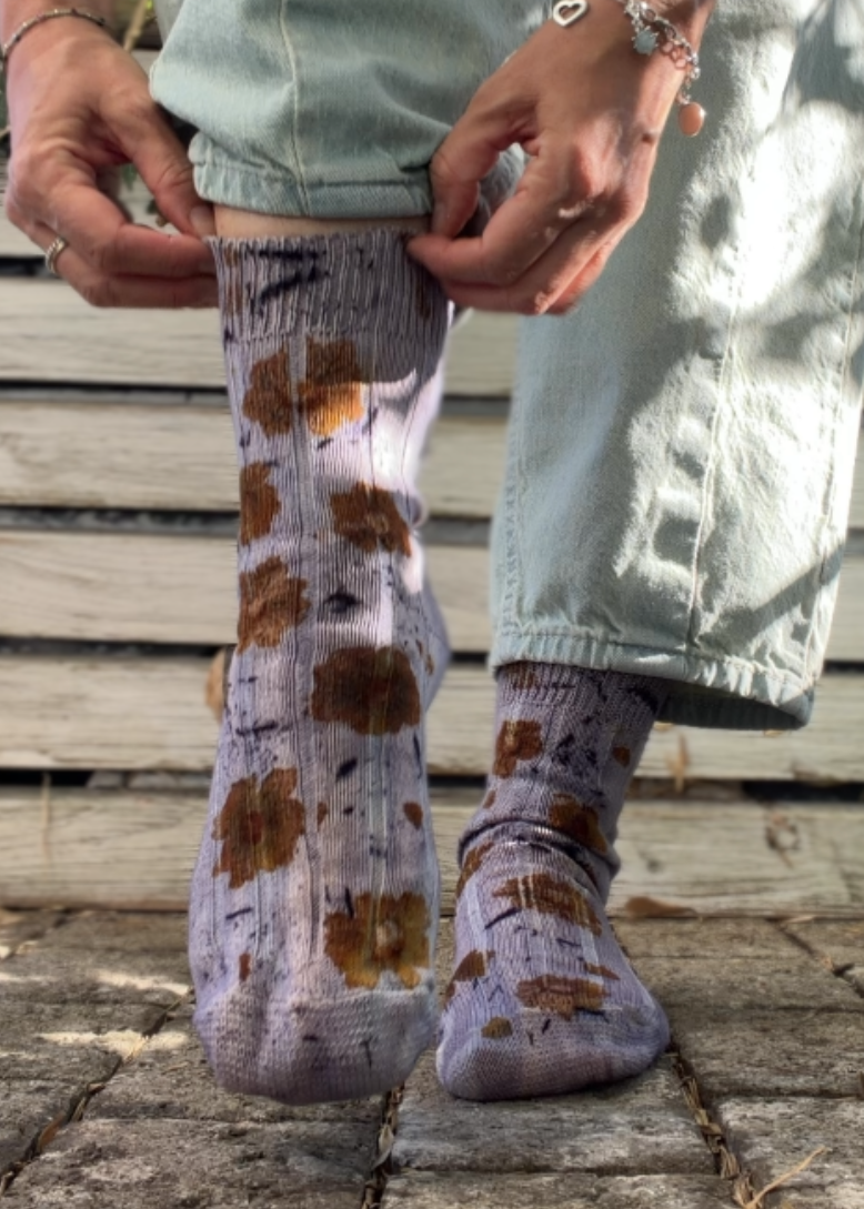 Botanically dyed socks - Lavender Flame