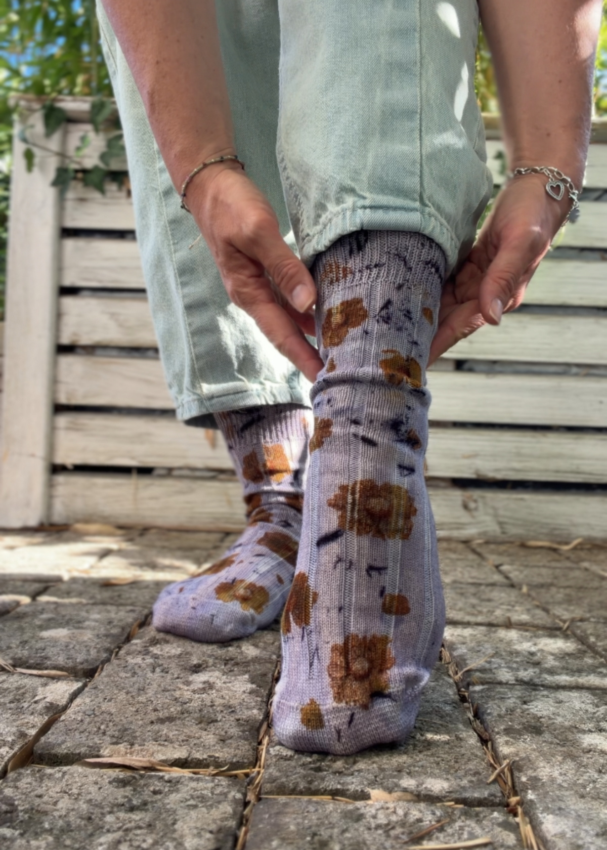 Botanically dyed socks - Lavender Flame