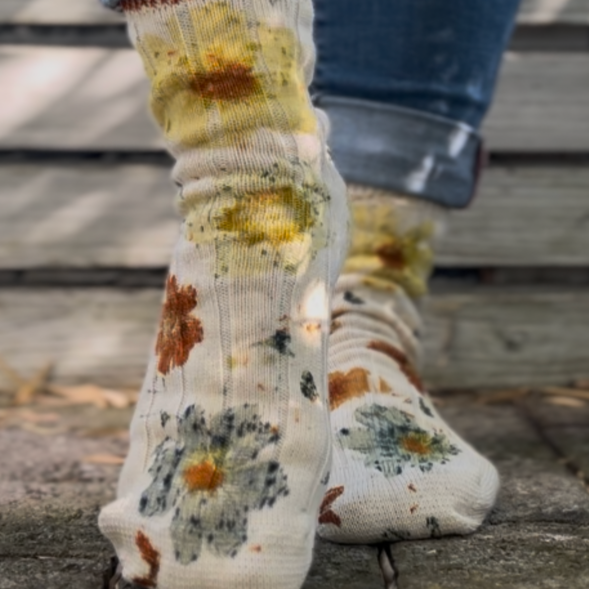 Botanically dyed socks - Meadow Glow
