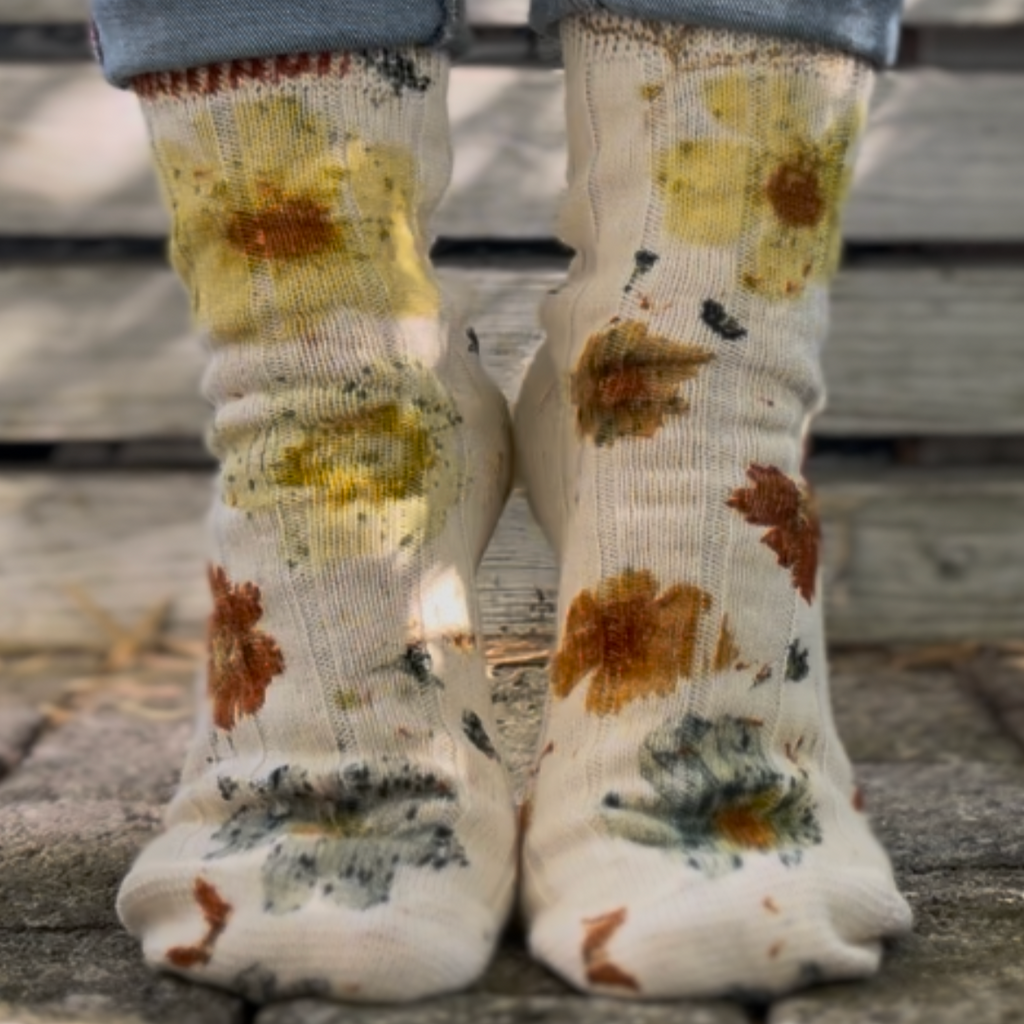 Botanically dyed socks - Meadow Glow