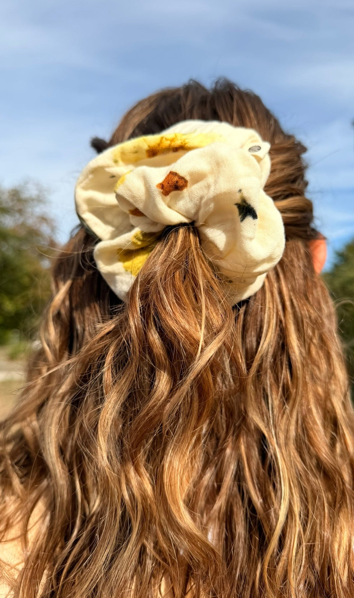 Botanically dyed scrunchie - Meadow