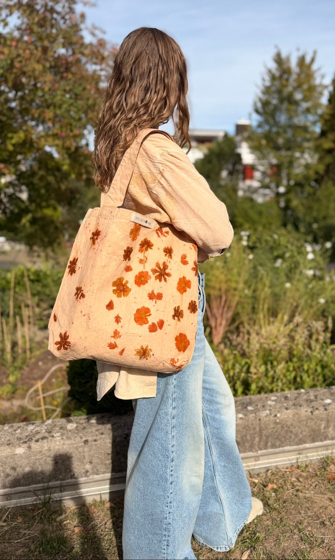 Botanically dyed tote bag - Sunset orange