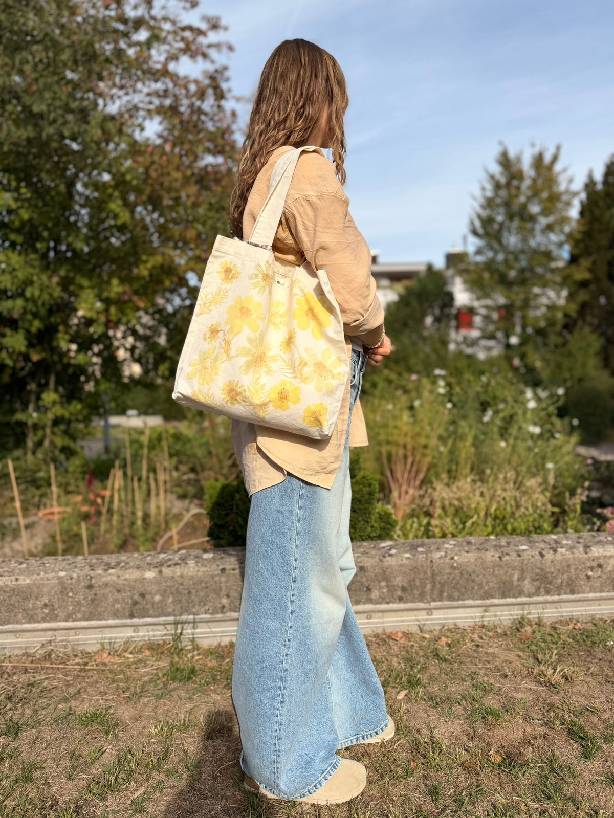 Botanically dyed tote bag - Cosmea