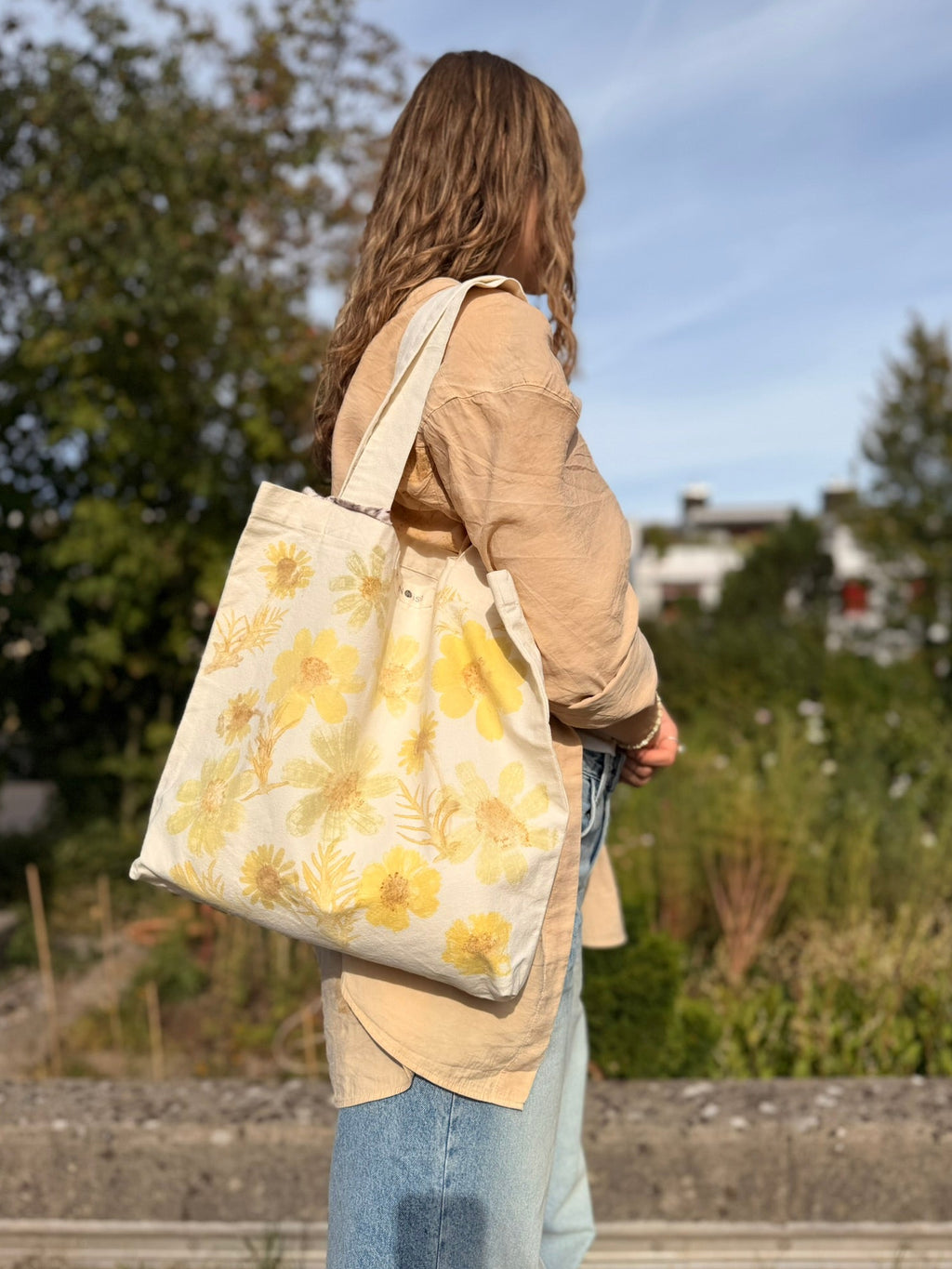 Botanically dyed tote bag - Cosmea