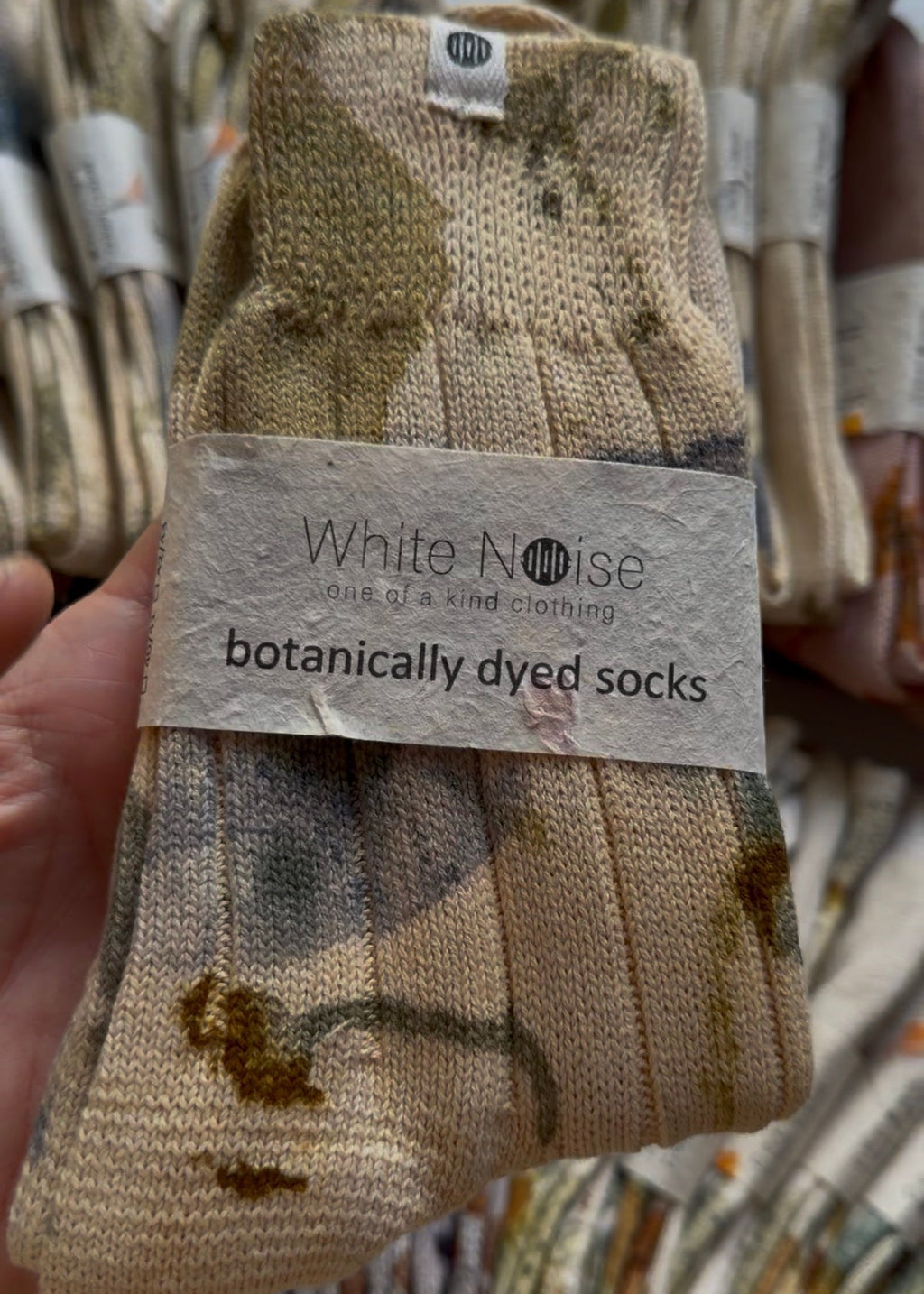 Botanically dyed socks - Poppy