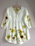 Bloom Again - Baumwolltunika mit Sommerblumen und Stickerei