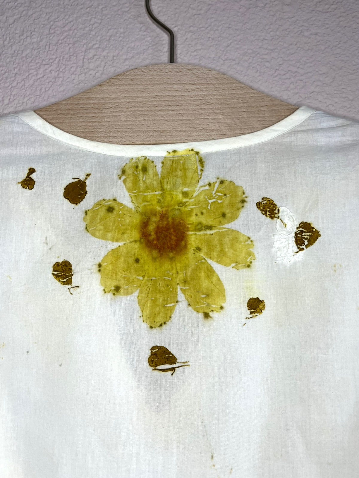 Bloom Again - Baumwolltunika mit Sommerblumen und Stickerei
