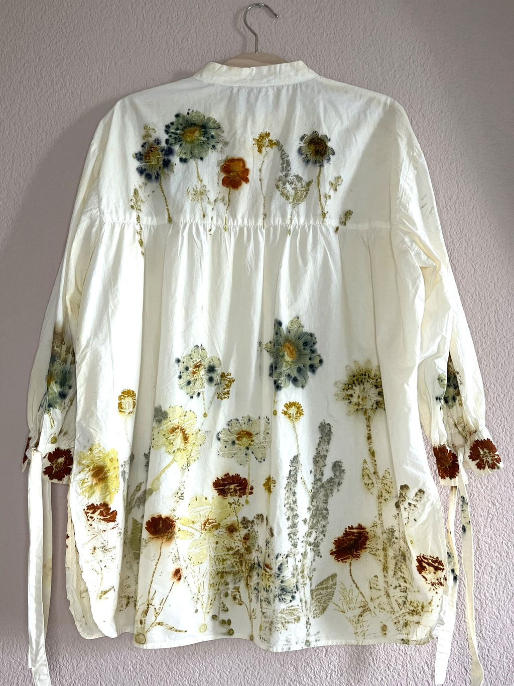 Bloom Again - lange Baumwollbluse mit Sommerblumen