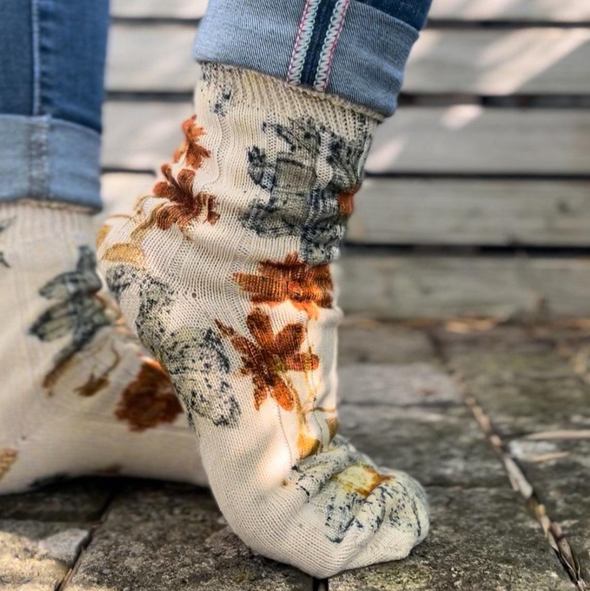 Botanically dyed socks - Rubenza Sky