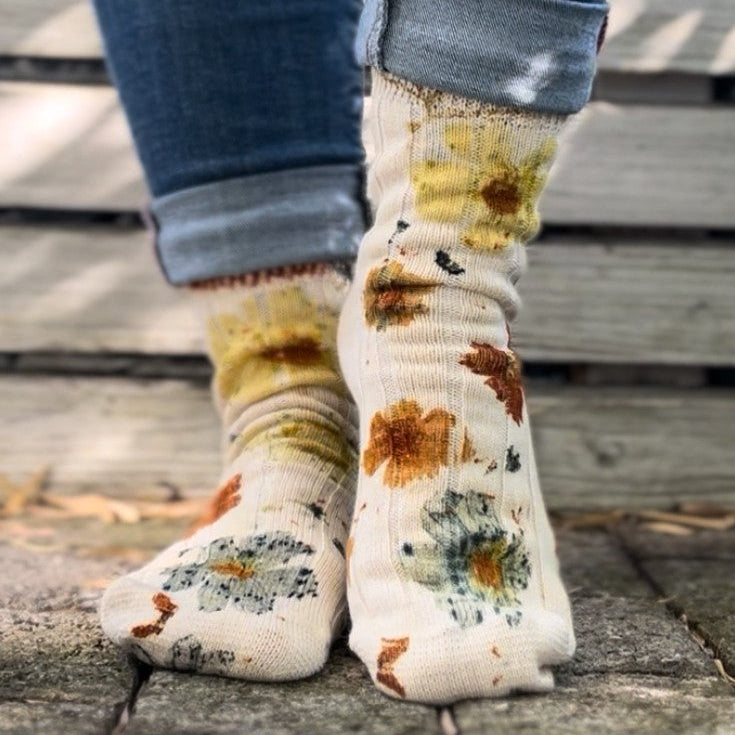 Botanically dyed socks - Meadow Glow
