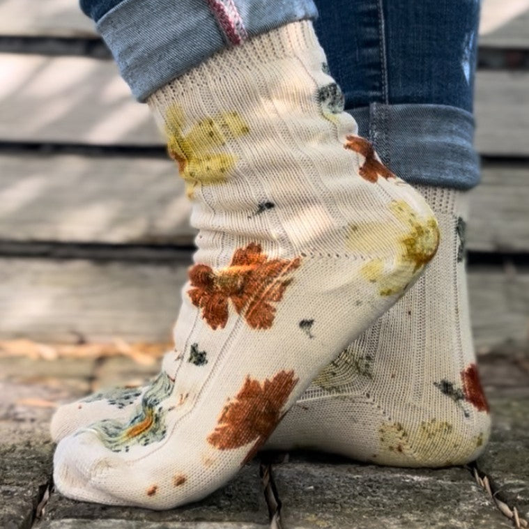 Botanically dyed socks - Meadow Glow